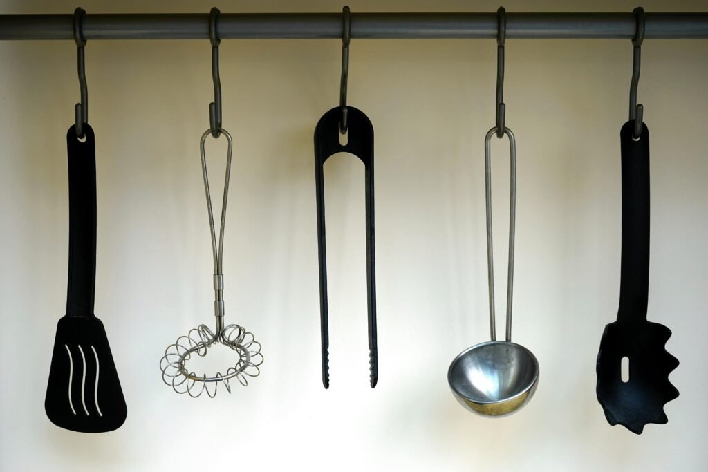 kitchen utensils without drawers